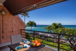 Kuleana 409 Oceanfront 1 bedroom 1 bath condo condo - 9