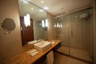 Holiday Inn Cochin by IHG - Cochin - 1