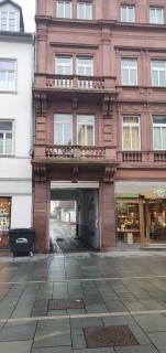 Von privat, Großes Zimmer sehr zentral in Bad Homburg Stadtmitte - Bad Homburg vor der Höhe - 0