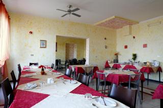 Hotel Food & Drink - 3