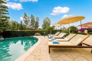 Villa Camelot by Ezoria Villas - Coral Bay - 0