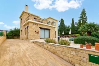Villa Camelot by Ezoria Villas - Coral Bay - 5