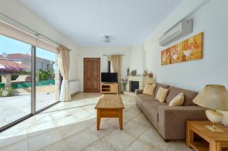 Villa Camelot by Ezoria Villas - Coral Bay - 6