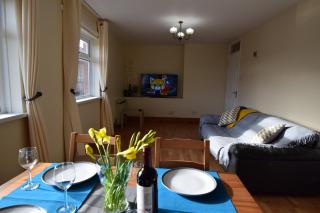 Prime Location Apartment - Belfast - 3