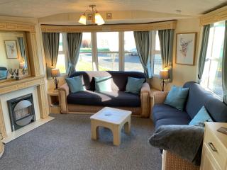 Holiday Caravan - Sleeps 4 with Parking - 9