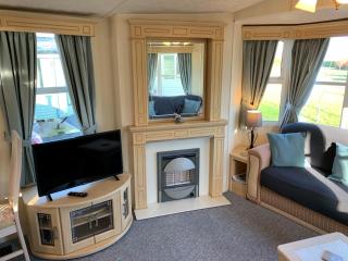 Holiday Caravan - Sleeps 4 with Parking - 7