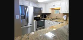 Gulf Shores Island Winds East #103, Gulf Front. Closest building to Hangout! - 2