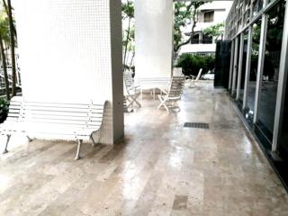 Apartamento Guarujà praia de pitangueiras 150mt da praia com serviço de praia 4 pessoas - 1