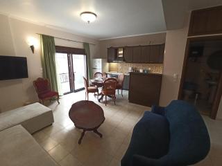 OLD ZAKYNTHOS GALLERY GIO 2 - 1