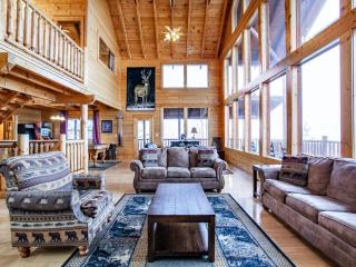 Million Dollar View - Hot Tub, Sauna, Shared Pool - Sevierville - 9