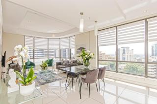 Sandton Skye Premium Suites & Penthouses - 1