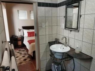Londiningi Guesthouse - Windhoek - 1