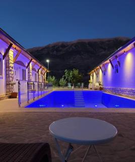 Guesthouse Lord Byron - Tepelenë - 8