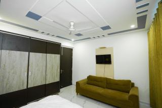 Lime Tree Service Apartment - Near Artemis Hospital ,Gurgaon - Gurgaon - 1
