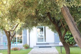 Residence Villa Carmen fronte mare a 50 mt - 1