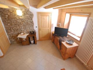 Apartment Albergo Diffuso - Cjasa Ustin-2 by Interhome - 2