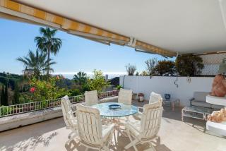 Apartamento en complejo residencial con piscina - Marbella - 0