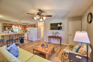 Pet-Friendly Home with Grill and Farm in Meadowview! - Meadowview - 7
