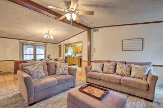 Family Apartment with Fireplace and Front Porch! - Lebanon - 4