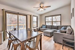 Family-Friendly Lakefront Home with Deck! - Danbury - 2