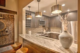 Riverfront Lincoln Condo: 1 Mi to Loon Mountain! - 1