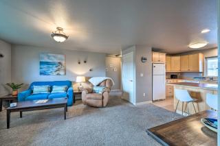 Apartment with Gas Fireplace about half Mi to Beach! - Anacortes - 0
