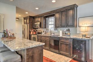 Pet-Friendly Lake Sinclair Home with Boat Dock! - 6