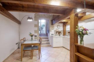 Right House - Small Garden in Old Town - Historical Castle District - Cagliari - 7