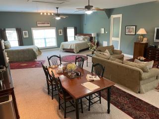 Full Circle Farm Inn - Franklin - 7