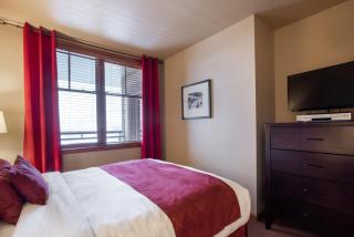 Ski-In Ski-Out Cozy 4th Floor Zephyr Mountain Lodge Condo Tucked Into The Woods condo - 3