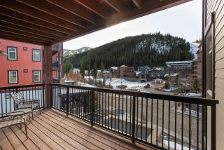 Simple and Comfortable Fraser Crossing Founders Pointe Condo Facing Ski Resort condo - 8