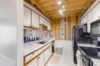 Pointe Royale Cozy Cabin Condo - Branson - 5