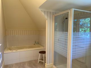 Pin Oaks Luxury Bed & Breakfast - Palmerston North - 3
