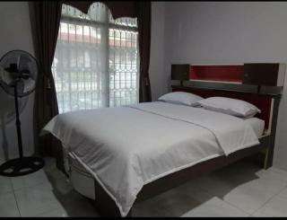 Asmanida Syariah Guest House - Bukittinggi - 7