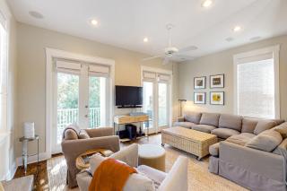 Seagrove Beach - SeaBee Beach Retreat - 0