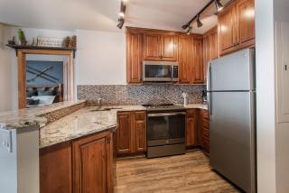 Cozy Lower Hughes View 2 BR Zephyr Mountain Lodge Condo with Ski Storage condo - 7