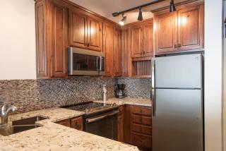 Cozy Lower Hughes View 2 BR Zephyr Mountain Lodge Condo with Ski Storage condo - 6