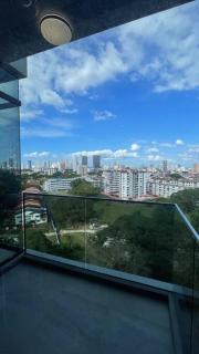 Beacon Suites with Infinity Pool at Georgetown by WL - George Town - 8