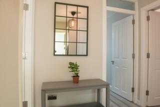 Finchley Contemporary 2 Bed Apartment + Parking - Hendon - 1
