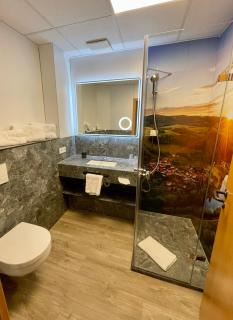 Hotel & Restaurant Bergfried - 9