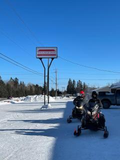 Village Inn & Suites - Sudbury - Lively - 8