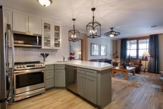 Gorgeous Zephyr Mountain Lodge Condo with Corridor Ski Trail Views condo - 6