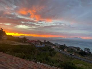 Seaview Sunset Boutique Apartments - Solar powered - Cape Town - 0
