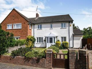 Specious 3bed property with parking & large garden - Aveley - 0