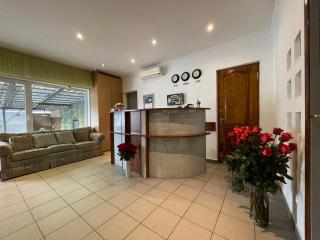 Gusarskiy Hotel and Apartment - Kyiv - 5
