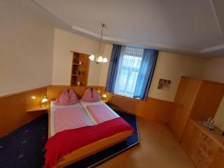 3 Raben - Leoben - Zimmer für Geschäftsreisende, Urlauber, Monteure und Handwerker, Polski Pensjonat Austria - 4