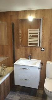 Séjour au Jardin de Cupidon avec jacuzzi et sauna - Balbigny - 5