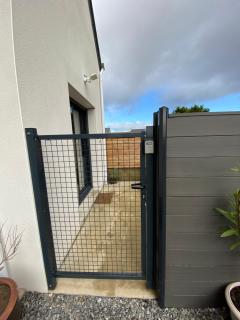 FLEUR DE SEL logement de 21m2 avec prêt vélos, cuisine et sdb privées avec terrasse clôturée de 17m2 - 8