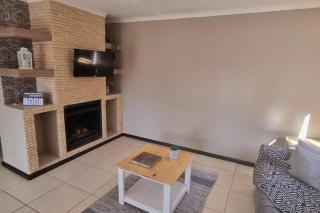 Spacious Cottage - 7