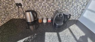 Spacious Cottage - 4